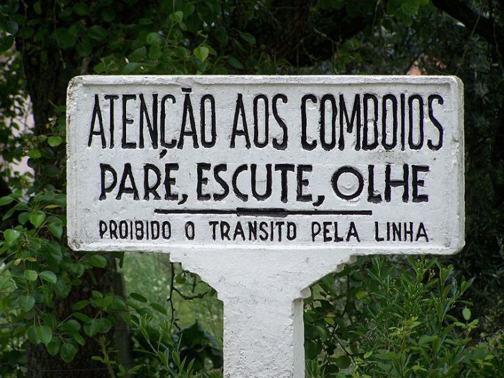 Homem morre em passagem de nível de Moledo