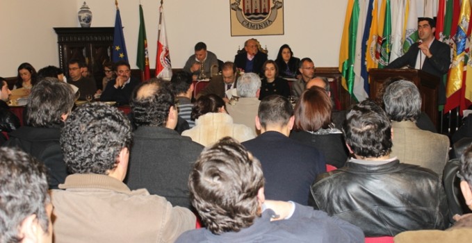 Autarcas de Caminha reúnem-se esta noite em Assembleia Municipal