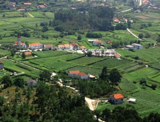 Riba de Âncora quer devolução de escola oferecida pelo comendador Ramos Pereira