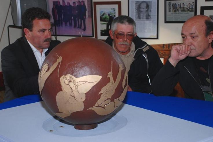 Monumento aos pescadores de VPÂncora está em águas de bacalhau Monumento aos pescadores de VPÂncora está em águas de bacalhau