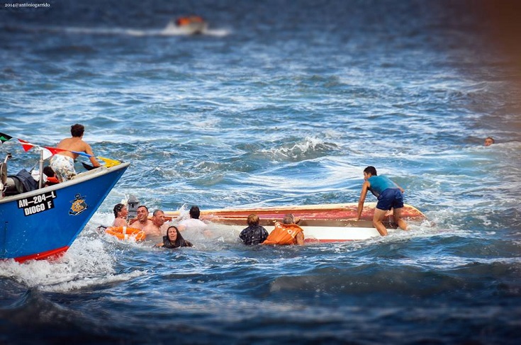 Agitação na procissão naval das festas da Sr.ª da Bonança