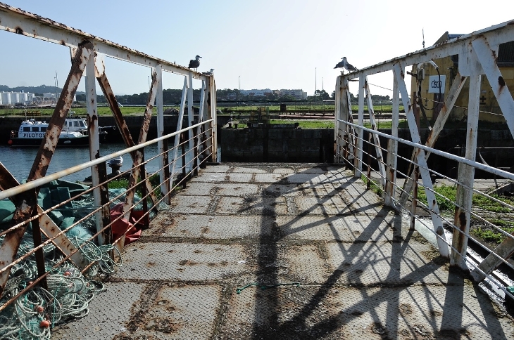 Câmara de Viana vai reabilitar ponte móvel da doca portuária