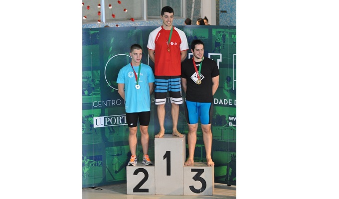 Campeão Nacional Universitário de Piscina Curta é caminhense