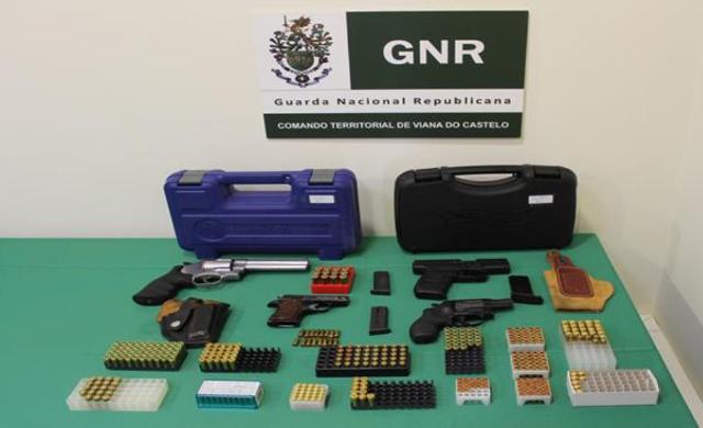 Vila Praia de Âncora: GNR apreende quatro armas a suspeito de violência doméstica