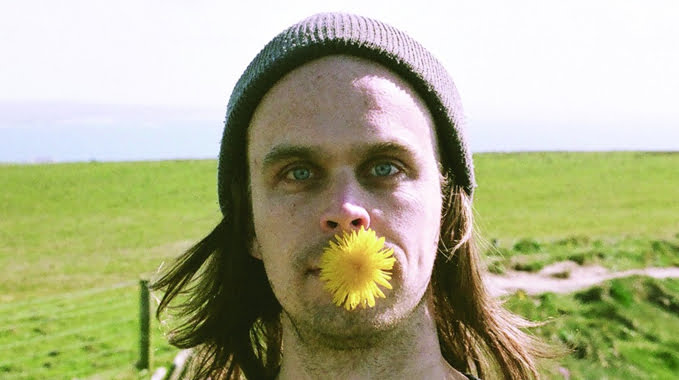 Peter Broderick leva o seu piano contemporâneo ao gnration em Maio