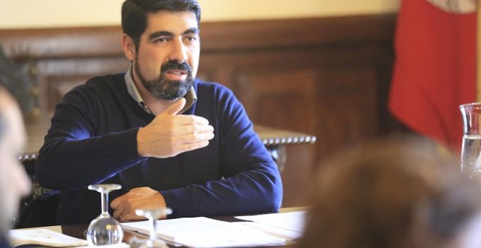 Reunião câmara caminha