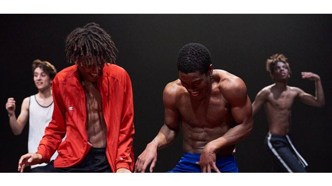 Margem no Theatro Circo a 19 de Abril Margem no Theatro Circo a 19 de Abril