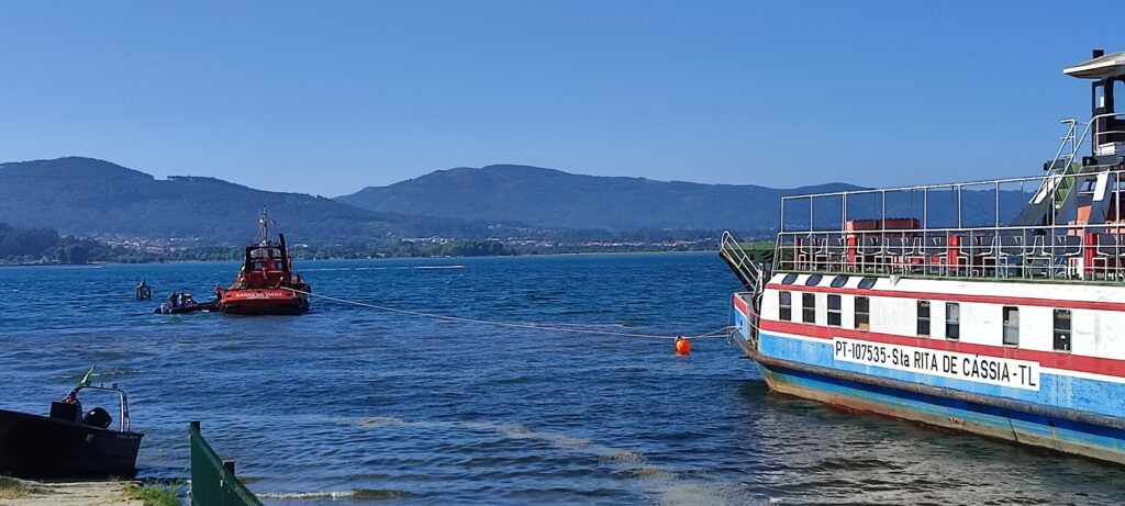 Ferry boat 25 7 25 5