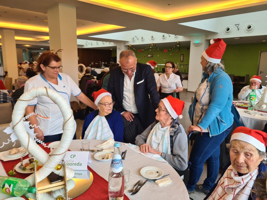 Almoço natal sénior cerveira 2025