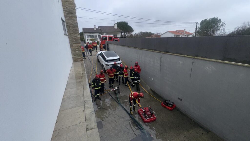 Bombeiros caminha leiria