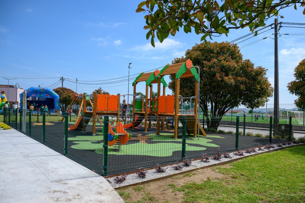 Parque de lazer serreleis ativo 2 1 2500